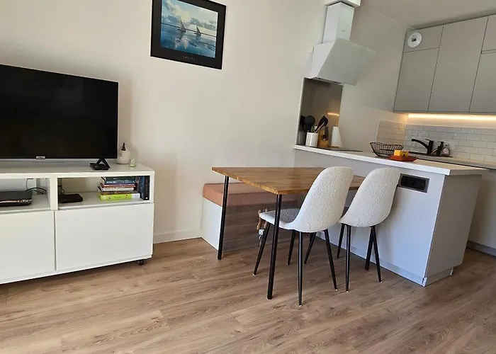 Studio, Et Commerces à Pieds *