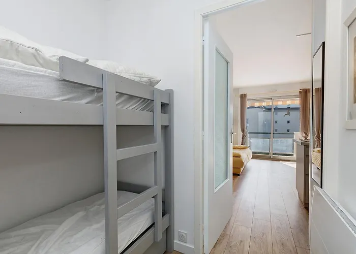 Studio, Et Commerces à Pieds Appartement *