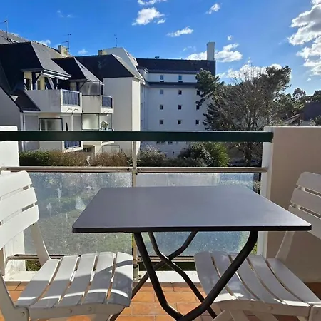 Studio, Et Commerces A Pieds Διαμέρισμα