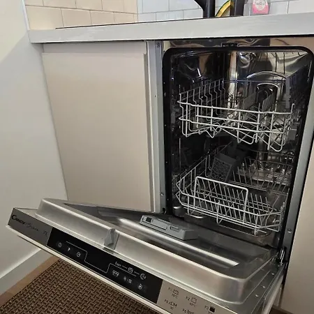 Studio, Et Commerces A Pieds Διαμέρισμα